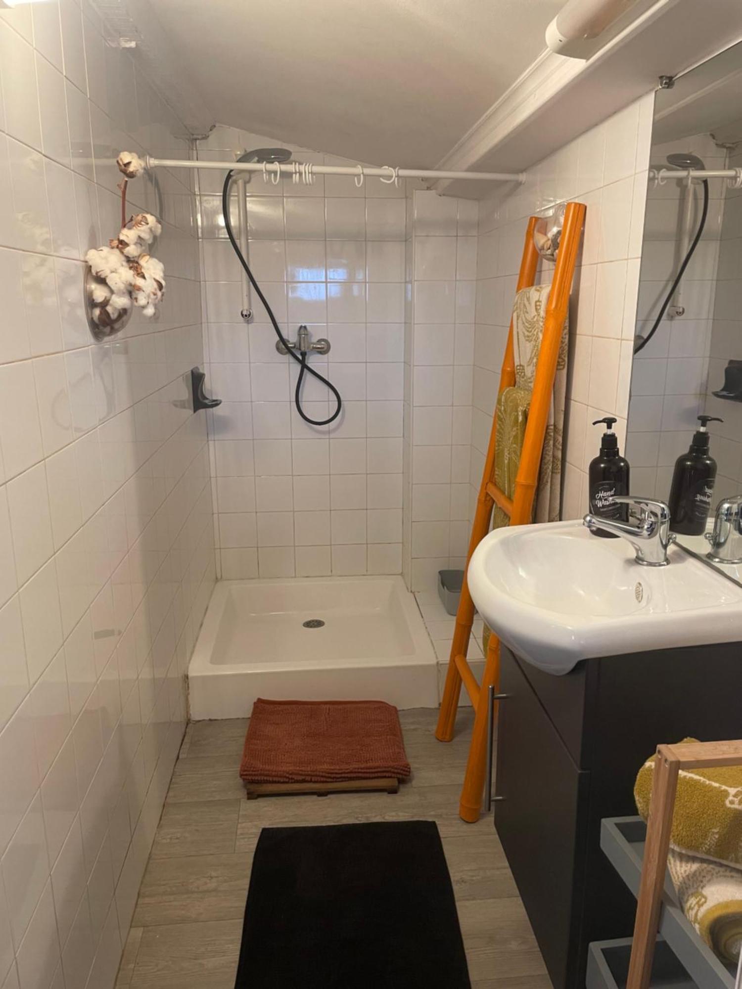 Studio Havre De Paix Au Pont Du Gard Piscine Et Jacuzzi Chez Valerie Payre 韦尔-加尔桥 外观 照片